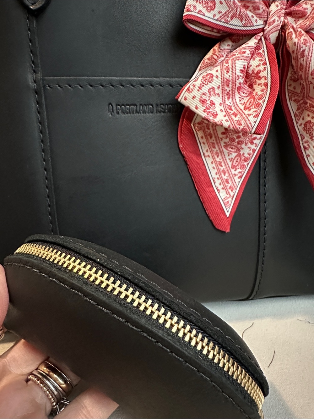 ❤️last price drop PLG Lola snap Crossbody bag, taco, zip pouch - Picture 5 of 15
